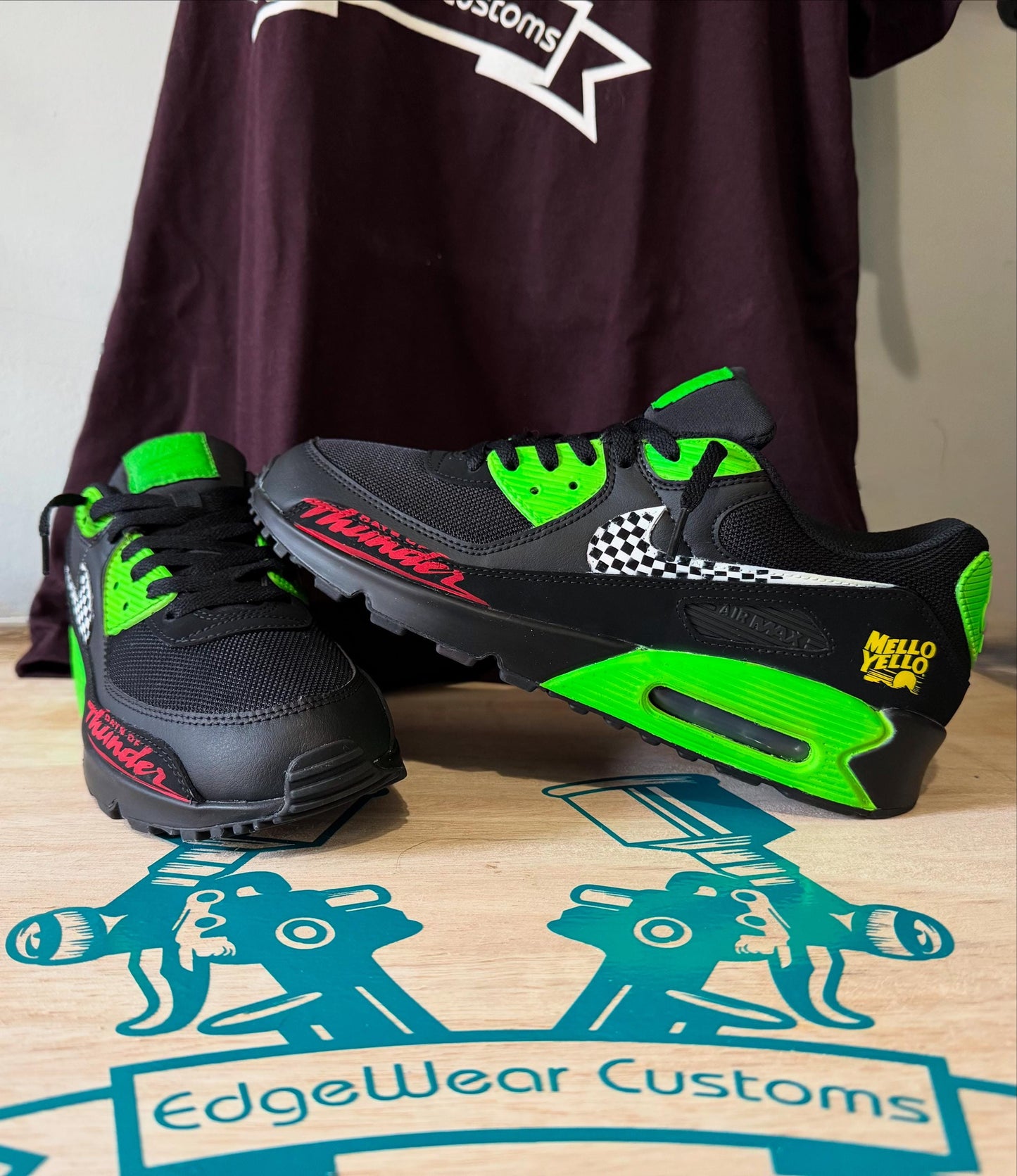Nike Air Max 90 ā Hand-Painted Racing-Inspired Sneakers